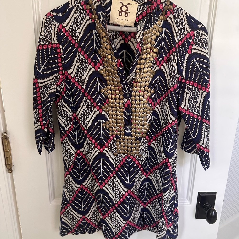 Tribal Print Figue Tunic with Gold Accents Sz XS